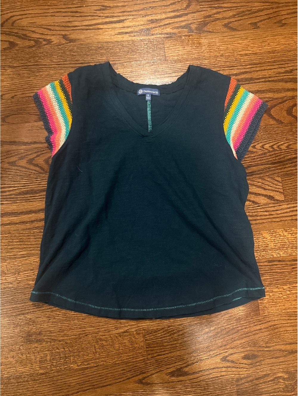 Democracy Teal T Shirt with Crocheted Sleeves Size Small